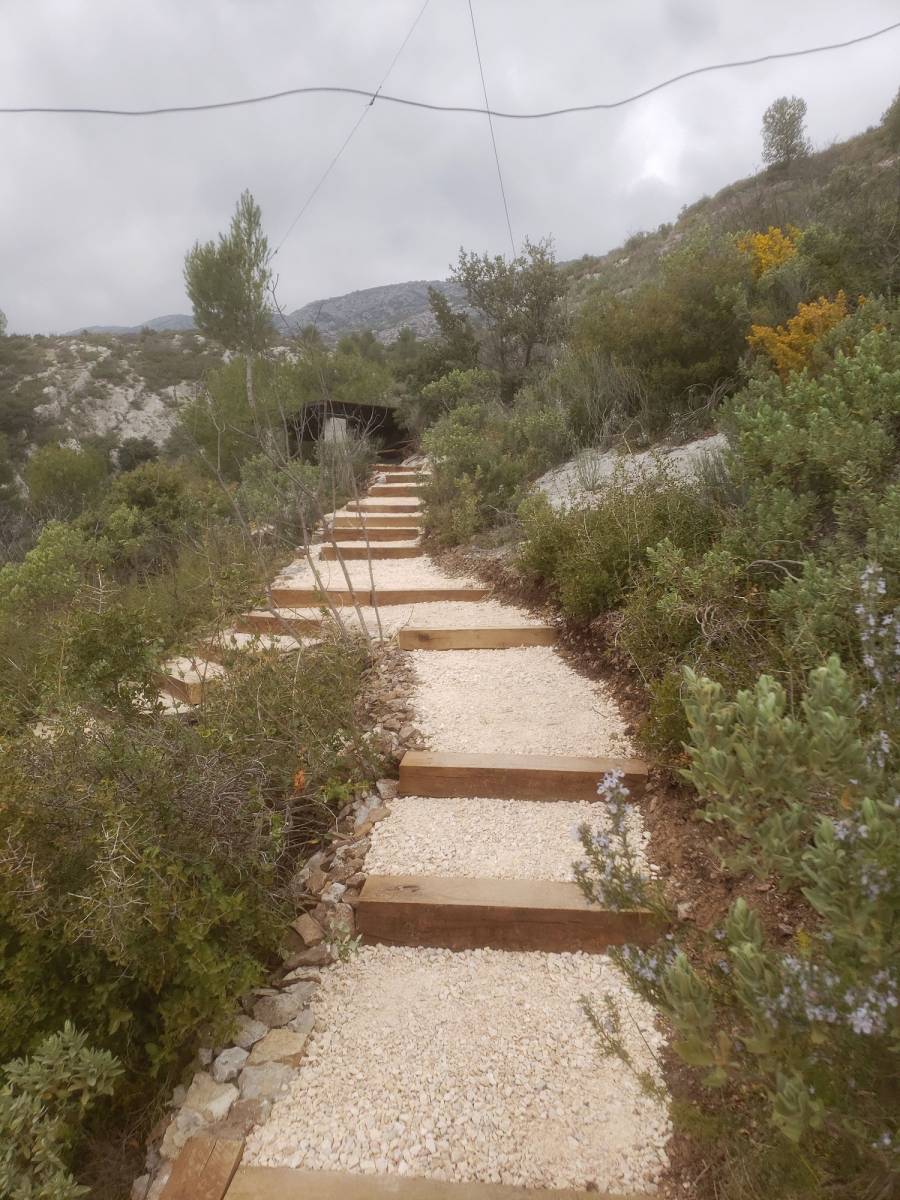 Escalier en traverse paysagère dans le var