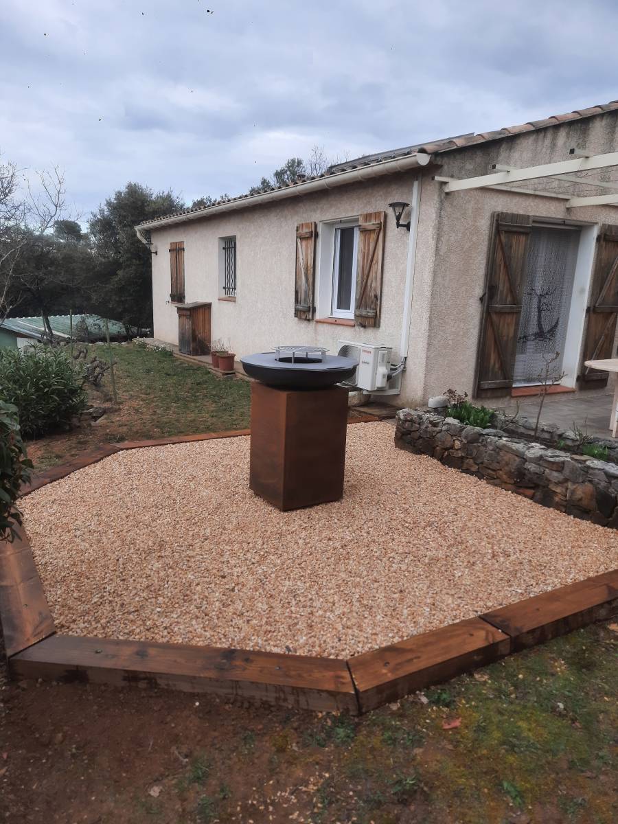 Brasero plancha installé à St Maximin la Ste Baume dans le Var