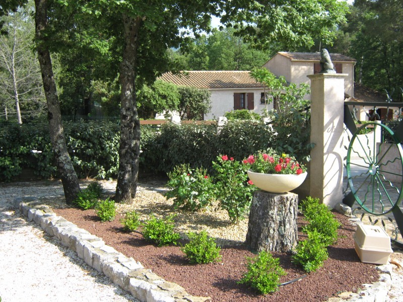 Création d'un massif avec des buis