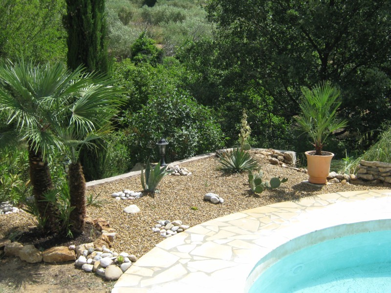 Un jardin sec dans le var