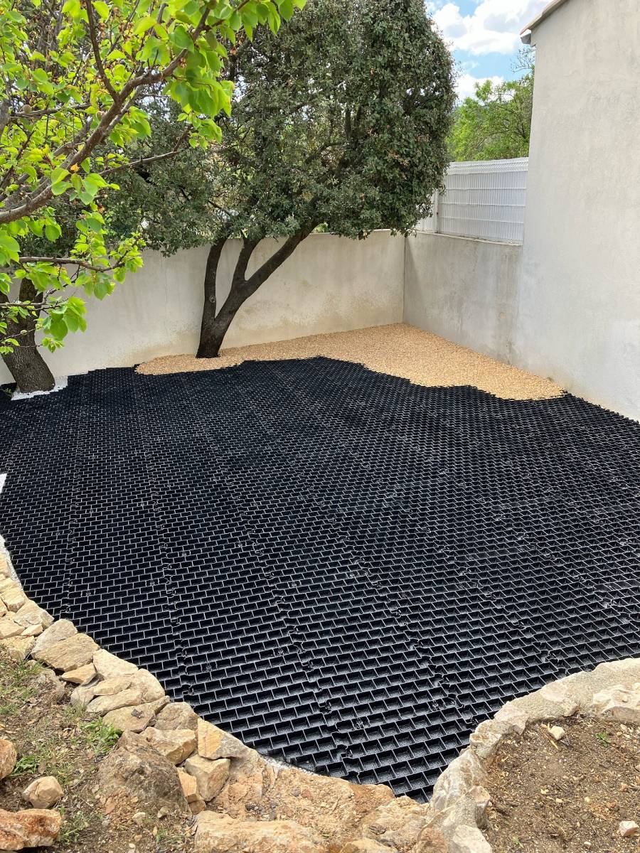 Dalle de stabilisation 400 t au m² pour supporter un chalet à St Maximin dans le Var