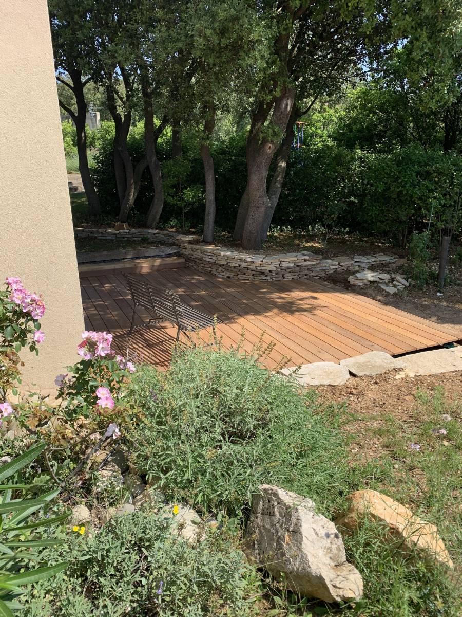 Réalisation d'une terrasse en bois exotique à st Maximin