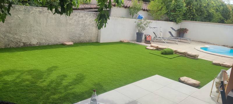 Gazon synthétique Royal Grass installé à Brignoles