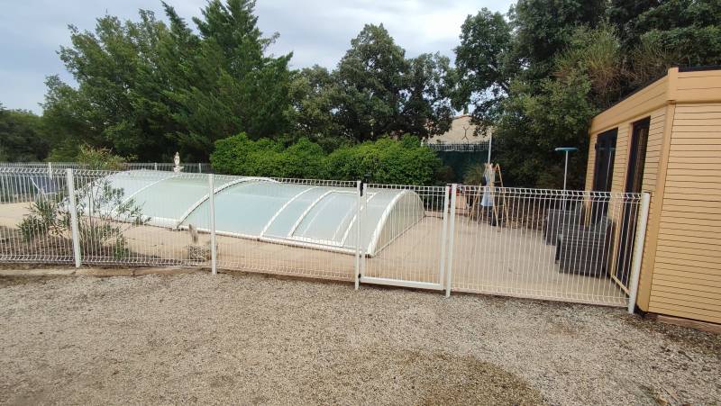 Cloture piscine avec portillon à Rians dans le Var