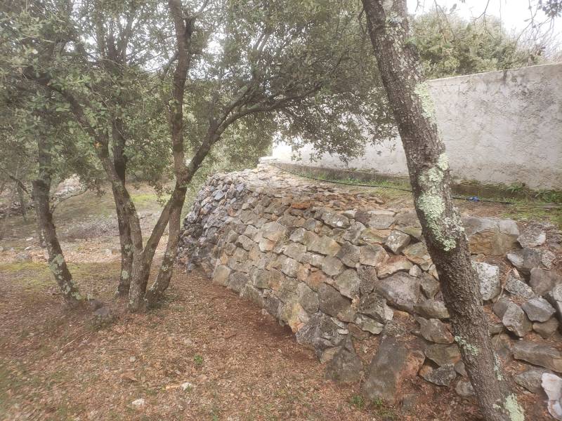 Création d'un muret décoratif en pierres sèches à Saint Maximin