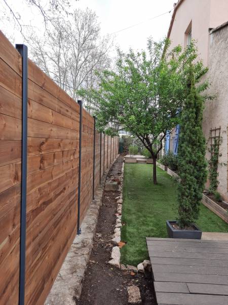 Une belle palissade pour un gain de place dans le Var