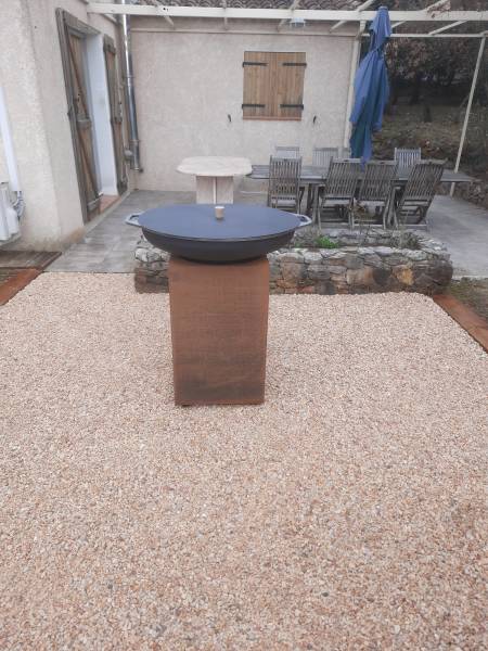 Barbecue type Brasero planche à Saint Maximin La Ste Baume