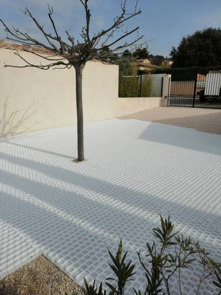 Parking complet en gravelgrid de chez ritter