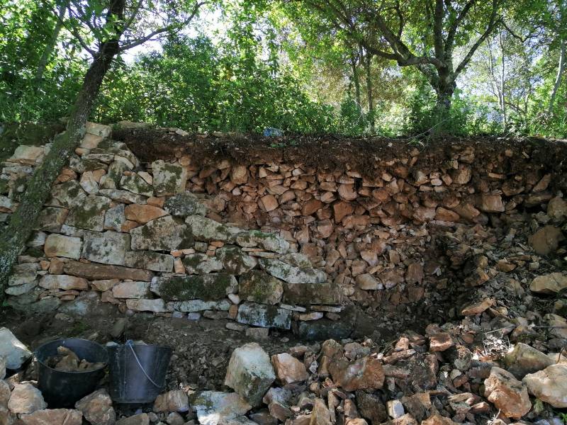 Restauration d'un mur de restanque à Brignoles