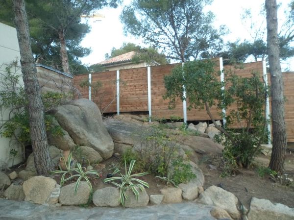 Installation de clôture bois dans le Var