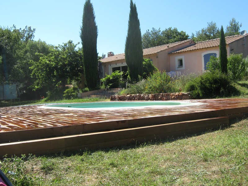 Amanégament autour de piscine dans le var
