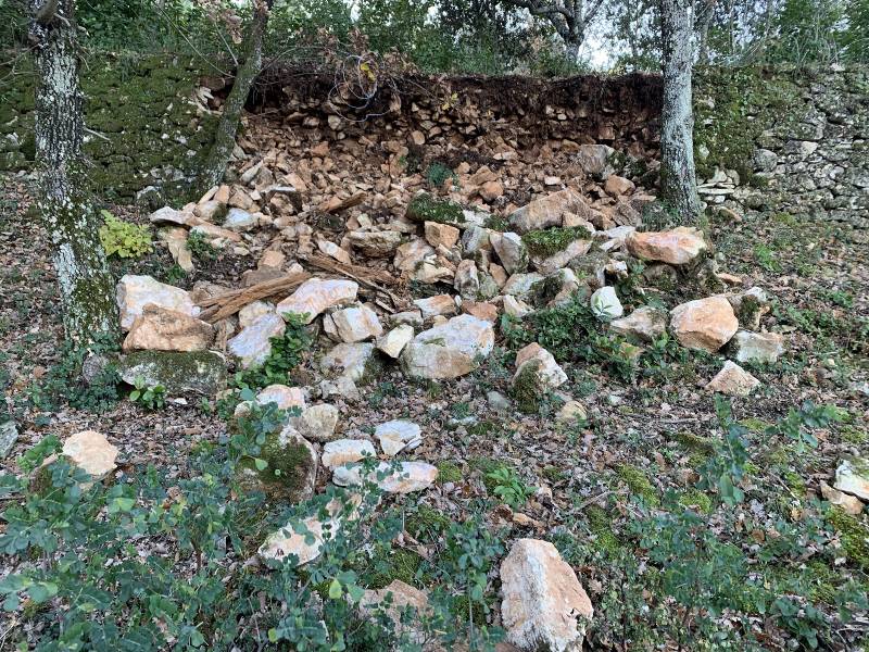 Mur de restanque a restauré à Brignoles dans le Var