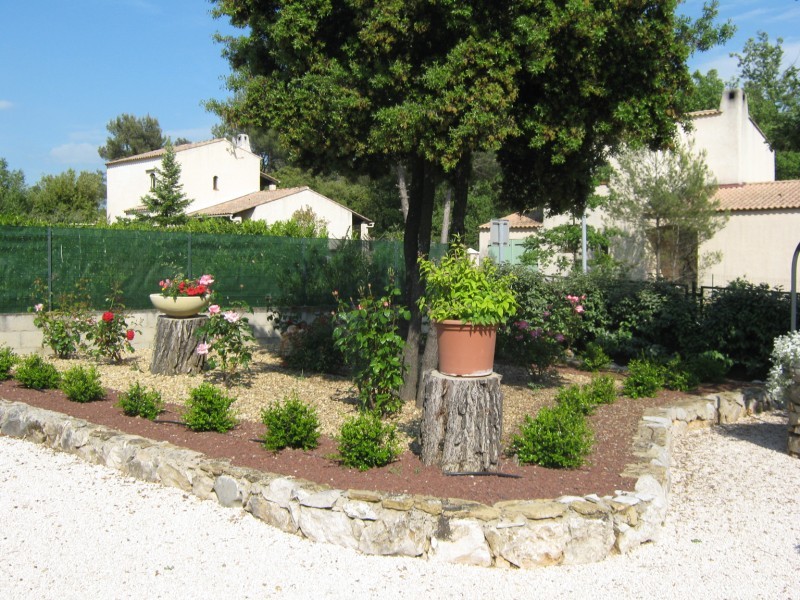 Creation d'un massif a nans les pins dans le var