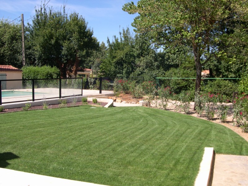 Pelouse méditerranéenne pour un gazon adapté au climat de Trest près de St Maximin