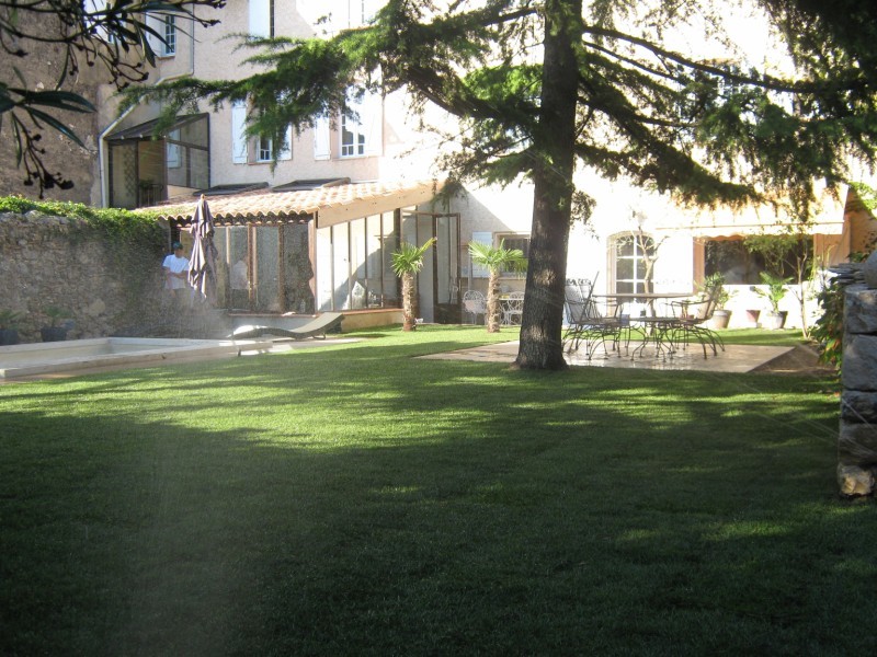 Pelouse méditerranéenne pour un gazon adapté au climat de Trest près de St Maximin