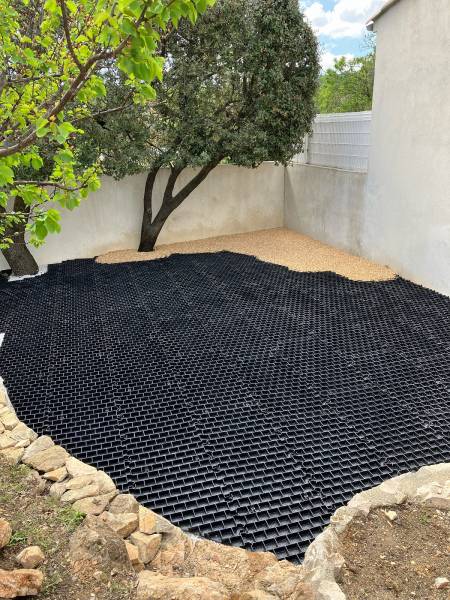 Dalle de stabilisation 400 t au m² pour supporter un chalet à St Maximin dans le Var