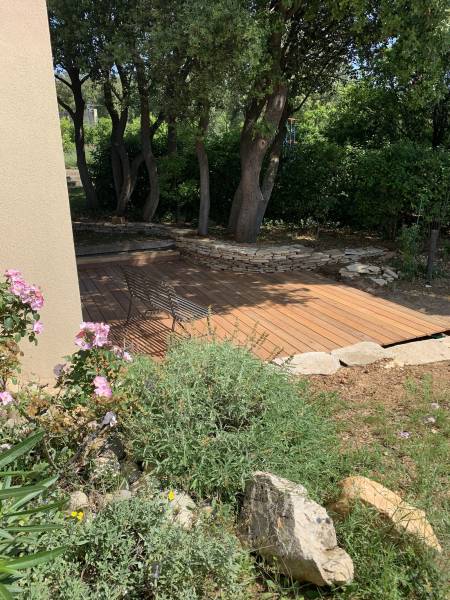 Réalisation d'une terrasse en bois exotique à st Maximin