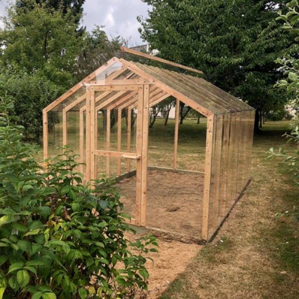 Serre en bois élépgante dans le Var